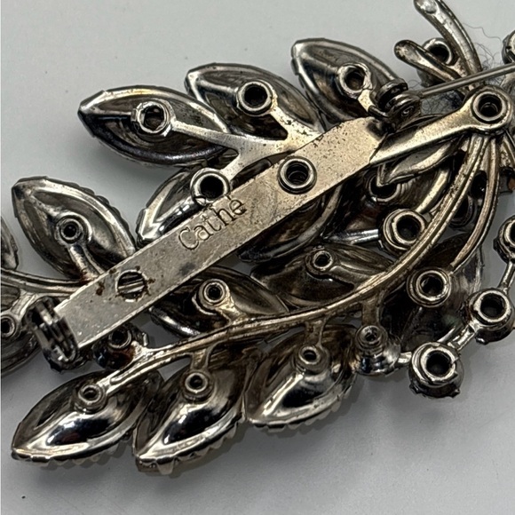 Vintage Cathe Aurora Borealis Rhinestone Leaf Spray Brooch Silver Tone - Picture 4 of 5